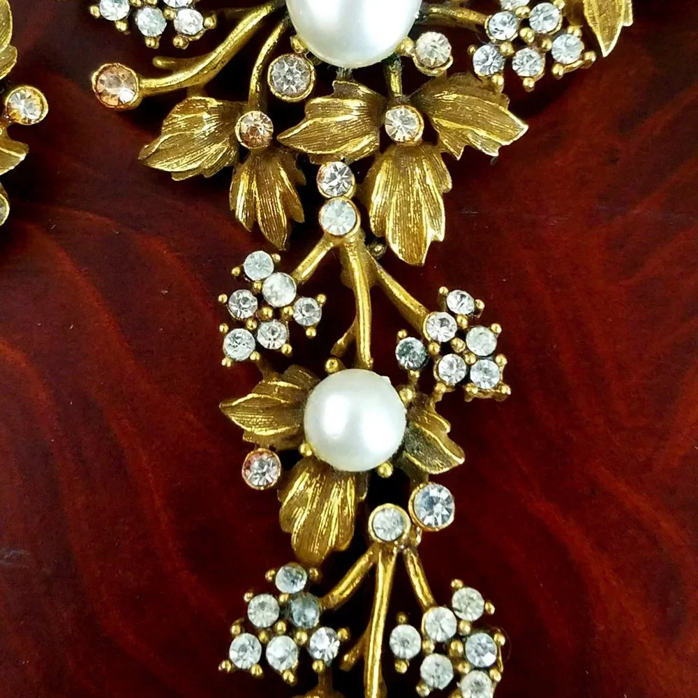 RARE 1940's Corocraft Coro Rhinestone Grapes Vine Antique Pin Brooch & Earrings